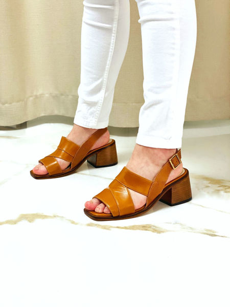 Imagen de Sandalia Grace Whisky