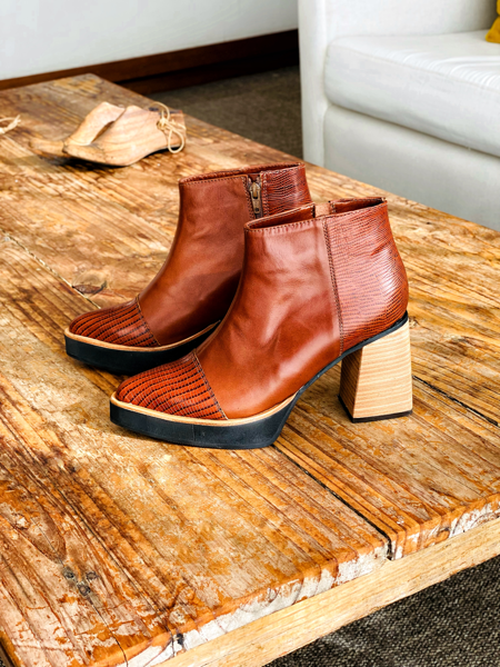 Imagen de Bota Britney Whisky Lagarto