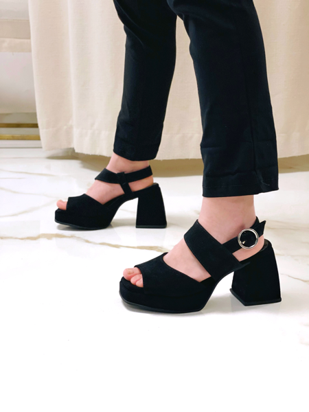 Imagen de Sandalia Bassa Negro Nobuck