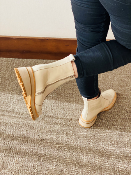 Imagen de Bota Lavinia Natural Milano