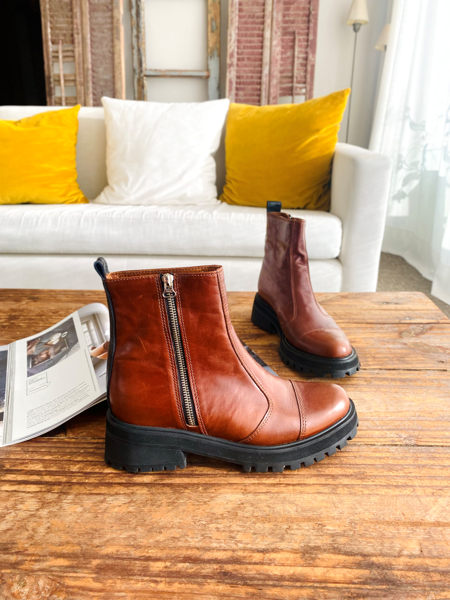 Imagen de Bota Lavinia Whisky y Negro