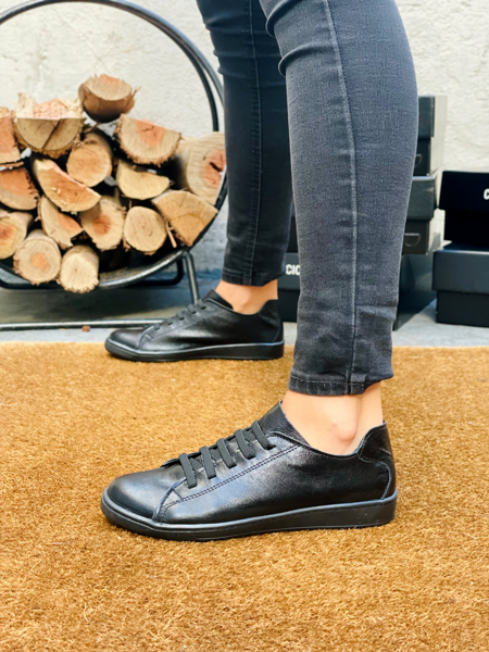 Imagen de Sneaker Alpes Negro Metalizado
