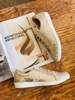 Imagen de Sneaker Varys Oro Craquelado