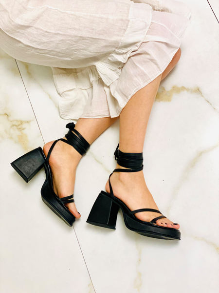 Imagen de Sandalia Siena Negro Cuero